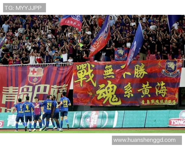 大牌足球明星齐聚青岛点燃激情球迷热情高涨