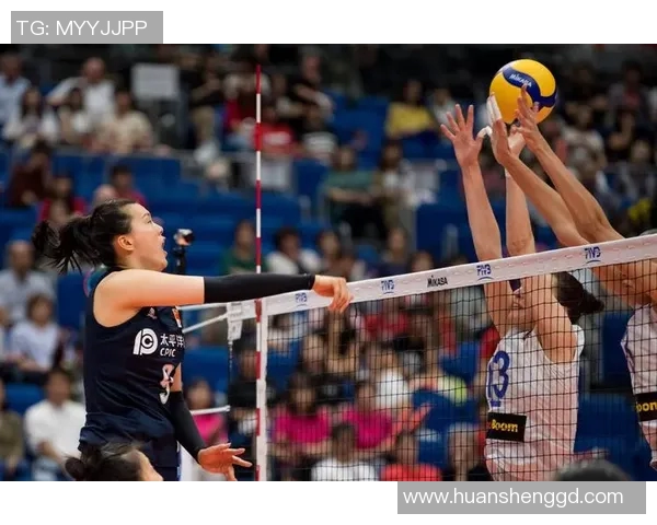 杭州排球队在世界杯中的灵活性表现引发热议展现团队协作与战术创新 杭州排球队在世界杯中的灵活性表现引发热议展现团队协作与战术创新